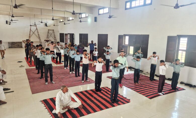 "योग से स्वस्थ समाज की ओर बढ़ते कदम — राजकीय आयुर्वेदिक औषधालय, डीग में योग प्रोटोकॉल का सफल आयोजन"